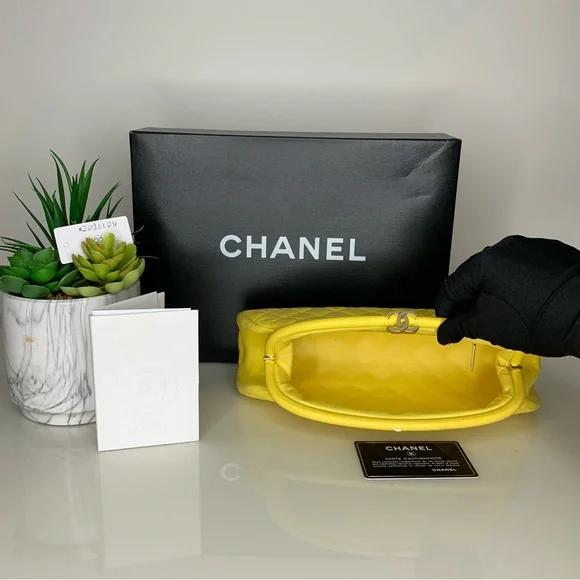 Chanel Timeless Clutch - Picture 6 of 7